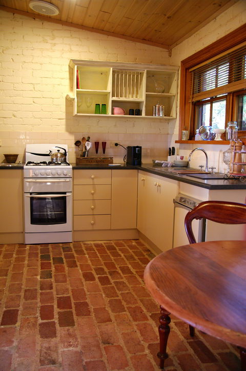Pear Tree Hollow - Accommodation Perth 9
