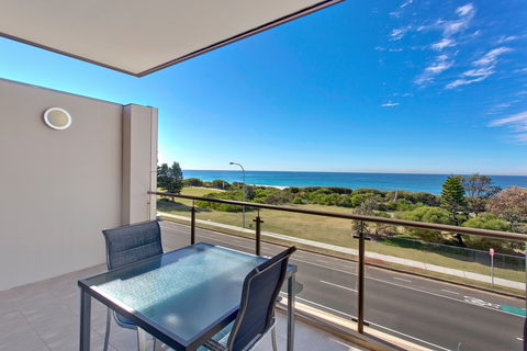 Quality Hotel Sands - Accommodation Perth 0