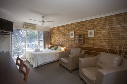 Shelly Beach Motel - Accommodation Perth 1
