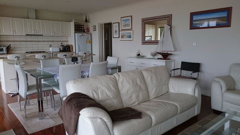 St Helens Beachfront - Accommodation Perth 1