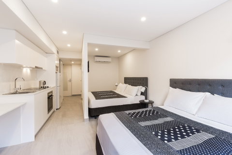 The Merchant Hotel - Accommodation Perth 4