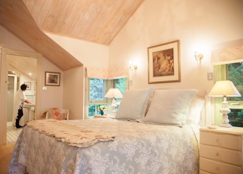 The Studio & The Barn - Accommodation Perth 1