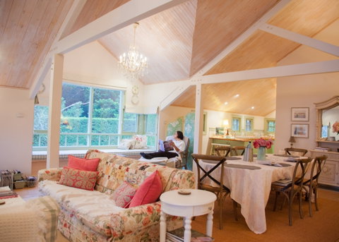The Studio & The Barn - Accommodation Perth 2