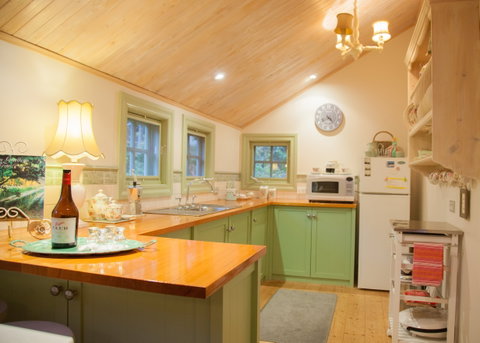 The Studio & The Barn - Accommodation Perth 9