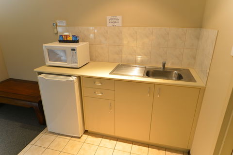 Wattle Grove Motel - Accommodation Perth 1