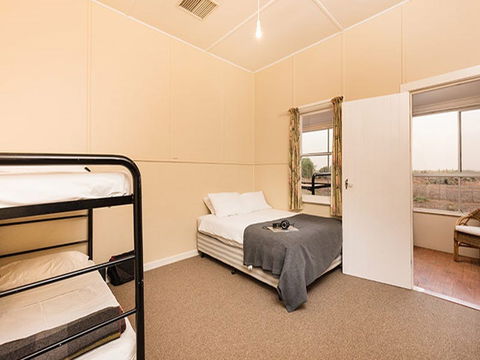 Willandra Cottage - Accommodation Perth 5