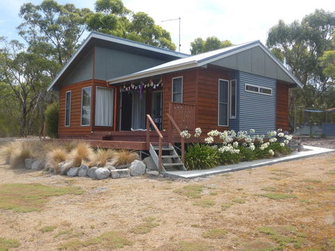 Yakkalla Holiday Cottage - Accommodation Perth 1