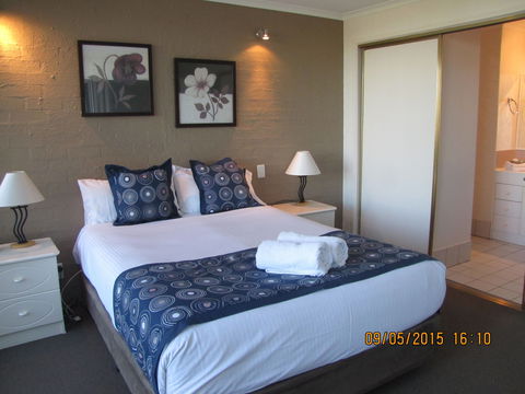 Apollo Luxury Apartments - Accommodation Perth 2