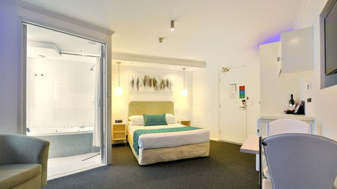 Atlantic Tower Motor Inn - Accommodation Perth 2