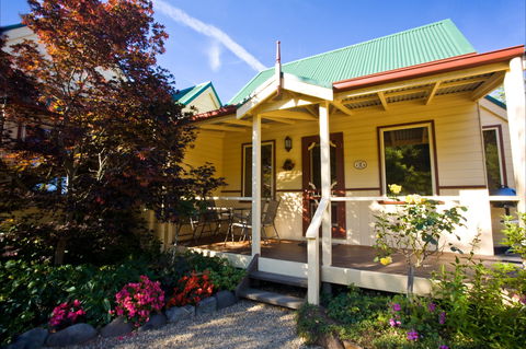 Autumn Abode Cottages - Accommodation Perth 1