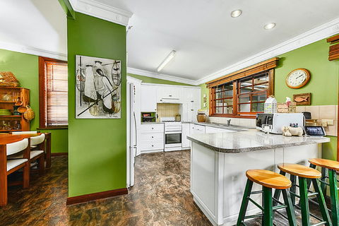 Bay Road - Walk To Blue Lake, CBD And Coffee Shops - Accommodation Perth 0