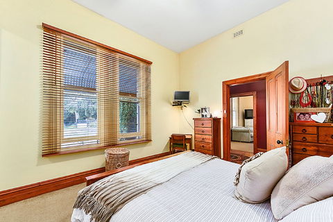 Bay Road - Walk To Blue Lake, CBD And Coffee Shops - Accommodation Perth 1