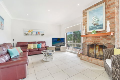 Bay Beauty - Perth Resorts 1