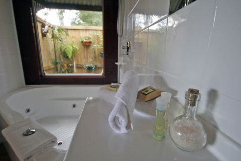 Bendles Cottages And Country Villas - Accommodation Perth 2