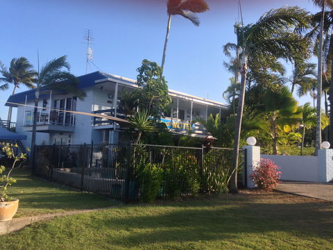 Cardwell Beachfront Motel - Accommodation Perth 1