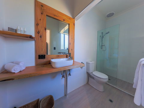 COAST Motel & Apartments - Perth Resorts 2
