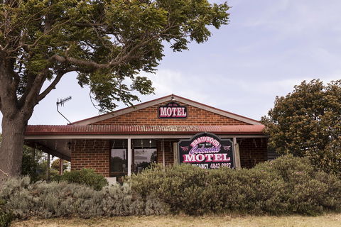 Colonial Motel - Accommodation Perth 0