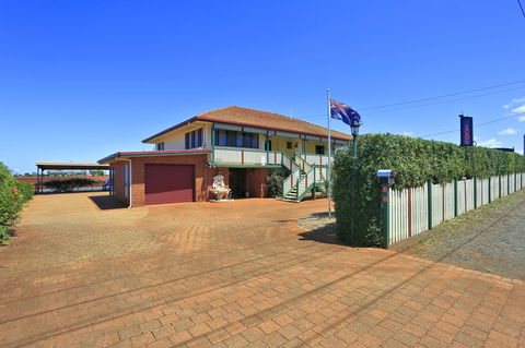 Dunelm House Bed And Breakfast - Accommodation Perth 0