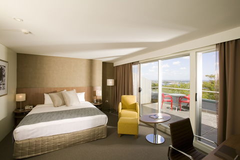 Hotel Urban St Leonards - Accommodation Perth 2