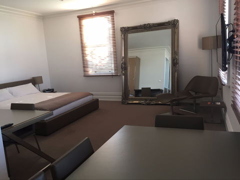Ikon Hotel - Accommodation Perth 1