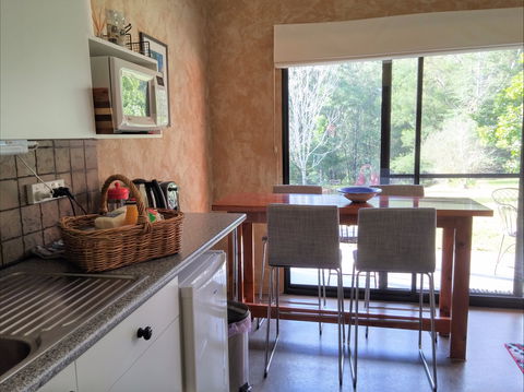 Milton Country Cottages - Accommodation Perth 0