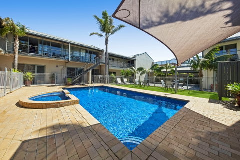 Moonlight Bay Apartments - Accommodation Perth 2