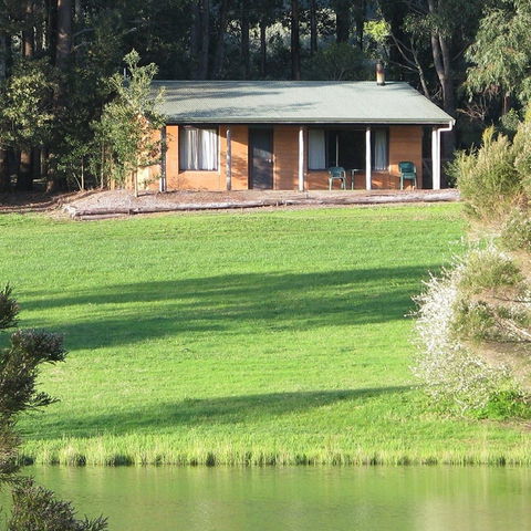 Pemberton Lake View Chalets - Accommodation Perth 0