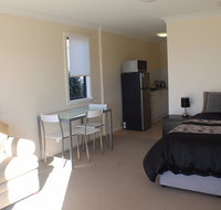Poley Cow Studio - Accommodation Perth