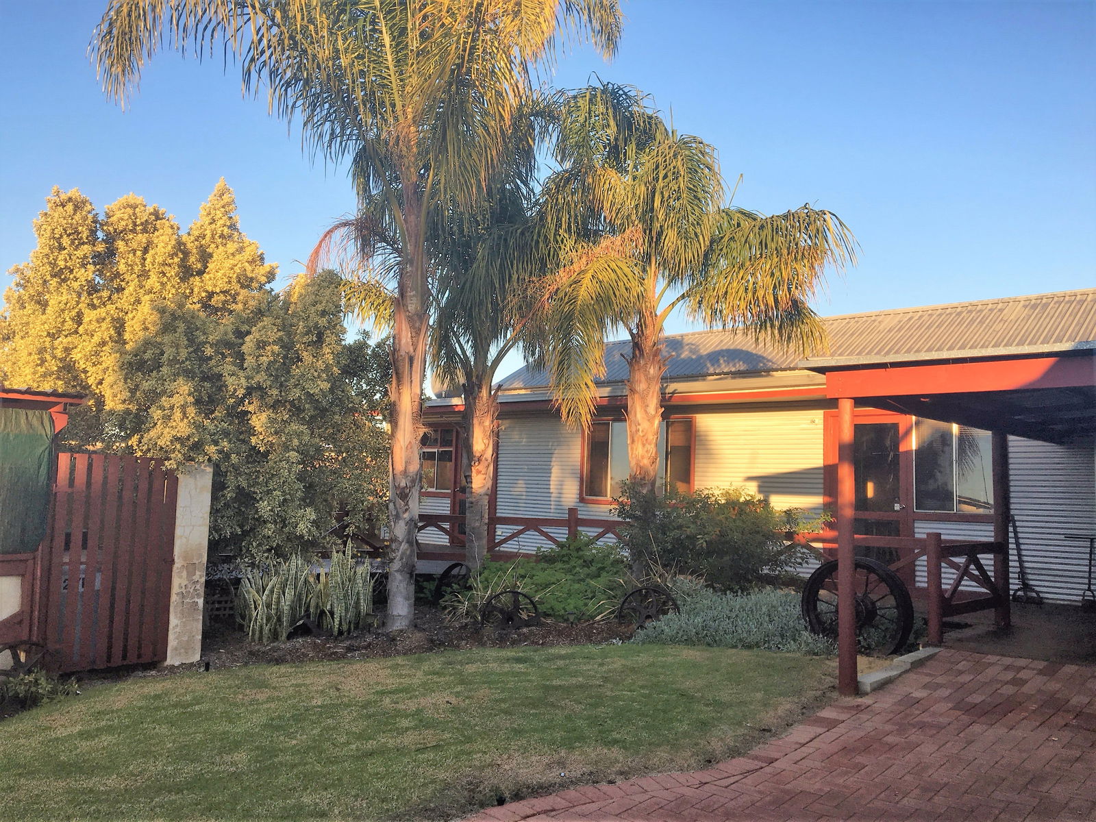 Regans Ford WA Accommodation Perth