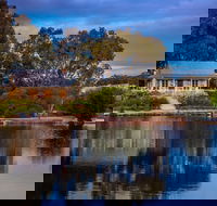 Stonewell Cottages and Vineyards - Perth Resorts