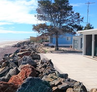 The Beach House At Chinaman Wells - Perth Resorts