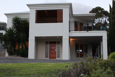 Villa 2 Bay Of Fires - Perth Resorts 1