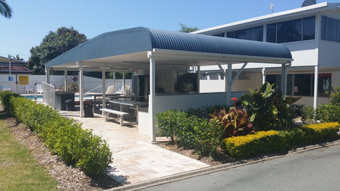 Alex Beach Cabins And Tourist Park - Accommodation Perth 1