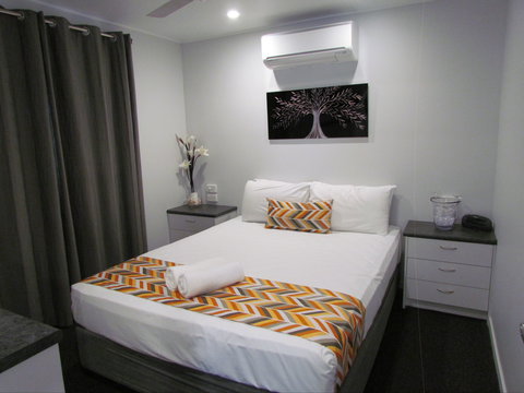 Alex Beach Cabins And Tourist Park - Accommodation Perth 2