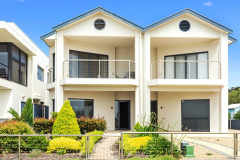 A Point Of View - Accommodation Perth 1