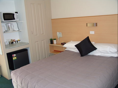 Ben Chifley Motor Inn - Accommodation Perth 2