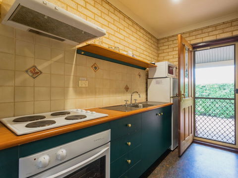 Busselton Villas And Caravan Park - Accommodation Perth 2