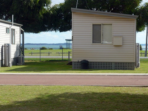 Cee And See Caravan Park - Accommodation Perth 2