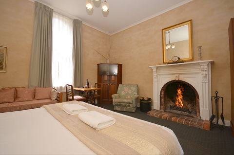 Central Springs Inn - Accommodation Perth 1