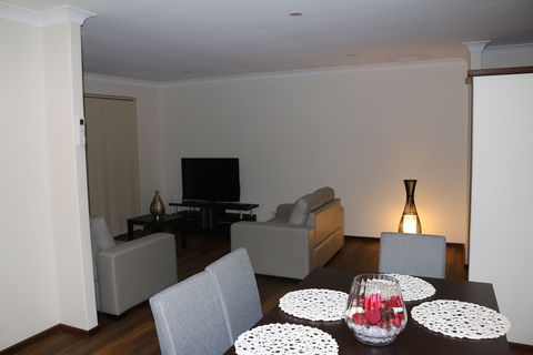 CozyStay At Dunstan - Accommodation Perth 1