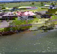 Cranford Waterfront Cottage - Accommodation Perth