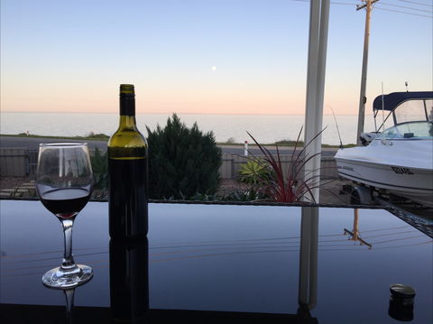 Deckadence Seafront - Perth Resorts 2