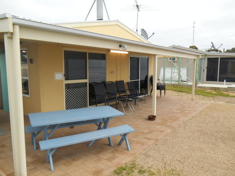 Dot N Pats - Perth Resorts 0