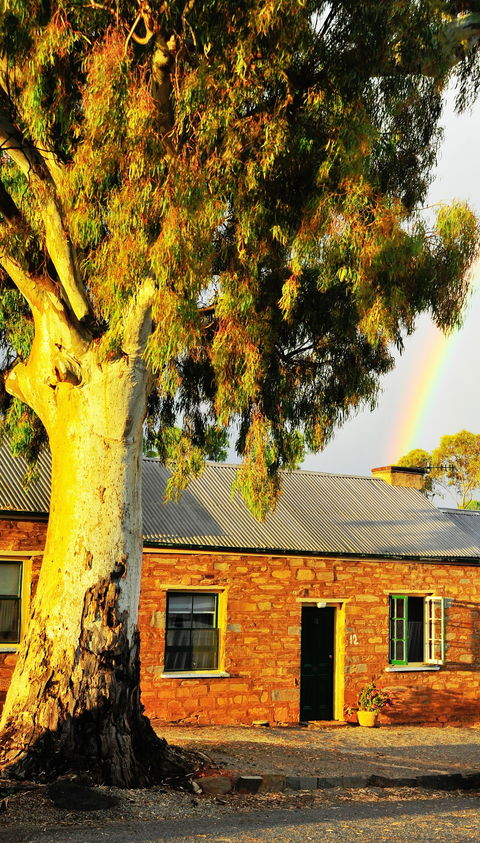 Emma Tiver Heritage Cottage - Accommodation Perth 0