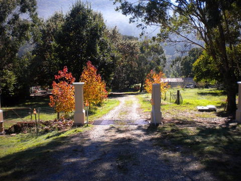Hillview Oak Bed And Breakfast - Accommodation Perth 0
