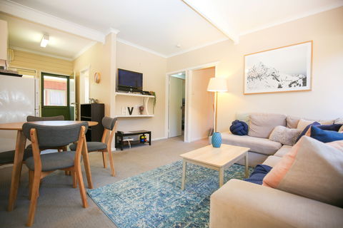 Hylander Holiday Unit - Accommodation Perth 1