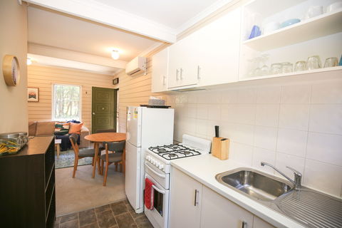 Hylander Holiday Unit - Accommodation Perth 2