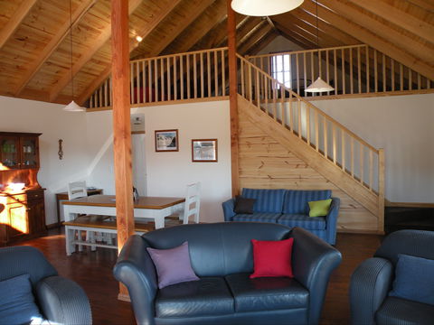 Lachney Cottage - Accommodation Perth 2