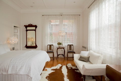 Mollisons - Accommodation Perth 0