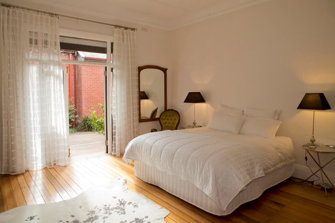 Mollisons - Accommodation Perth 1